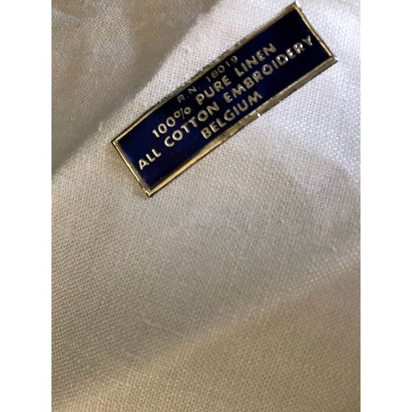 Vintage Linen Napkins and Doilies Made in Belgium with Tags 4 napkins 4 doilies - Picture 8 of 8